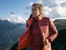 Dámské turistické a trekkingové bundy
